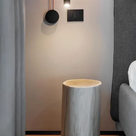 Bed & Breakfast Fourroomotel 4*