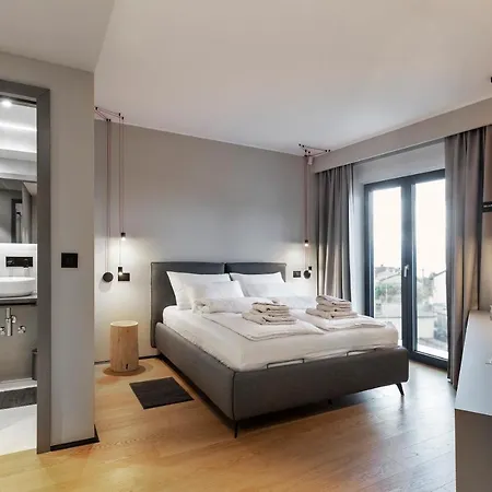 Fourroomotel Bed & Breakfast *