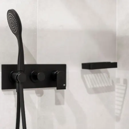 Fourroomotel Frühstückspension 4*