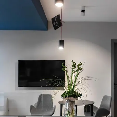 Fourroomotel krevet i doručak 4*